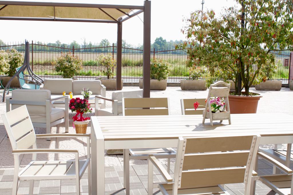 Hotel Monumento Certosa di Pavia Εξωτερικό φωτογραφία