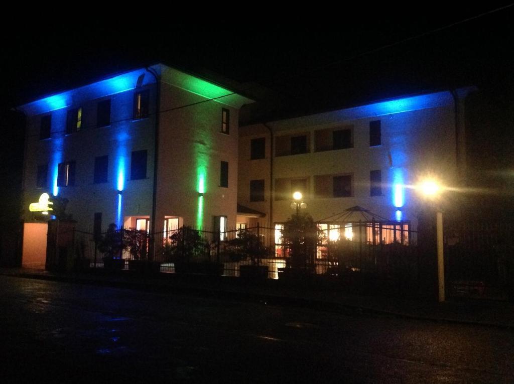 Hotel Monumento Certosa di Pavia Εξωτερικό φωτογραφία